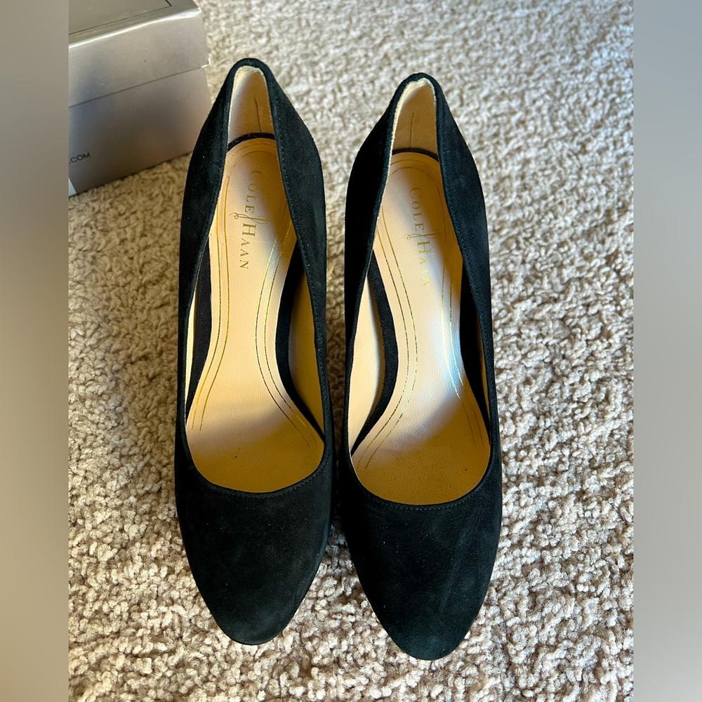 Cole Haan Nike Air Pumps in size 5.5
